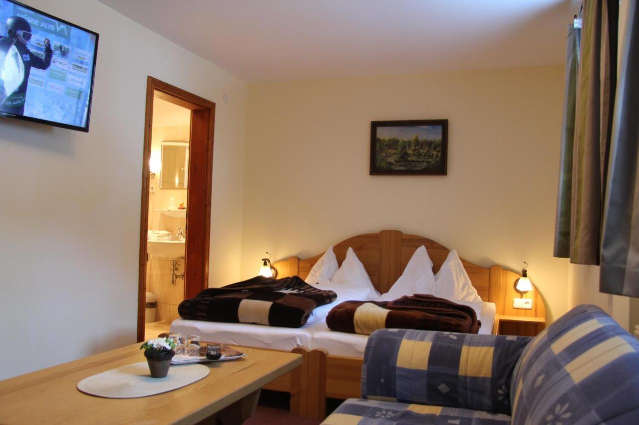 Hotel Hutmannshaus Kremsbrucke Luaran gambar