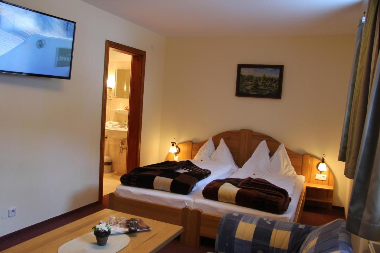 Hotel Hutmannshaus Kremsbrucke Luaran gambar